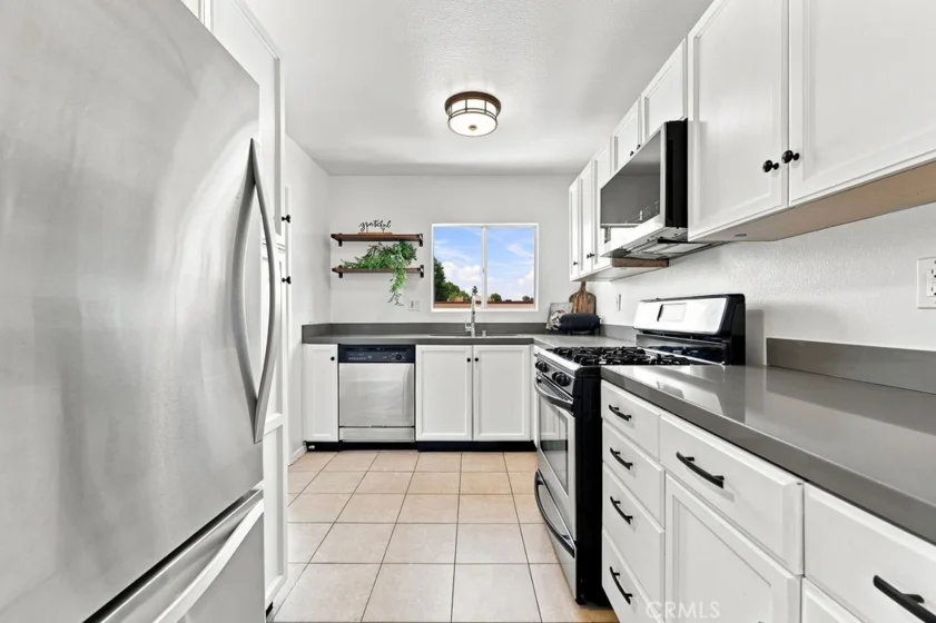 18350 Hatteras #211 photo 12
