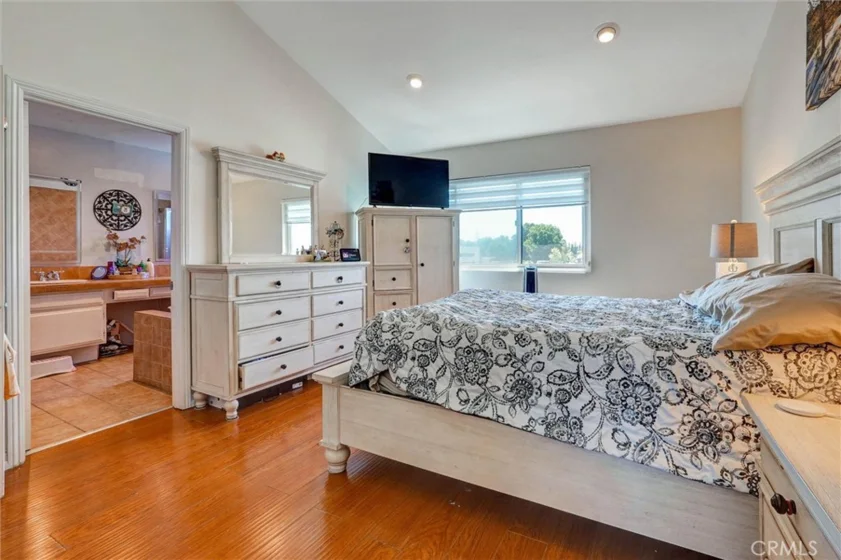6323 Reseda #1 photo 6