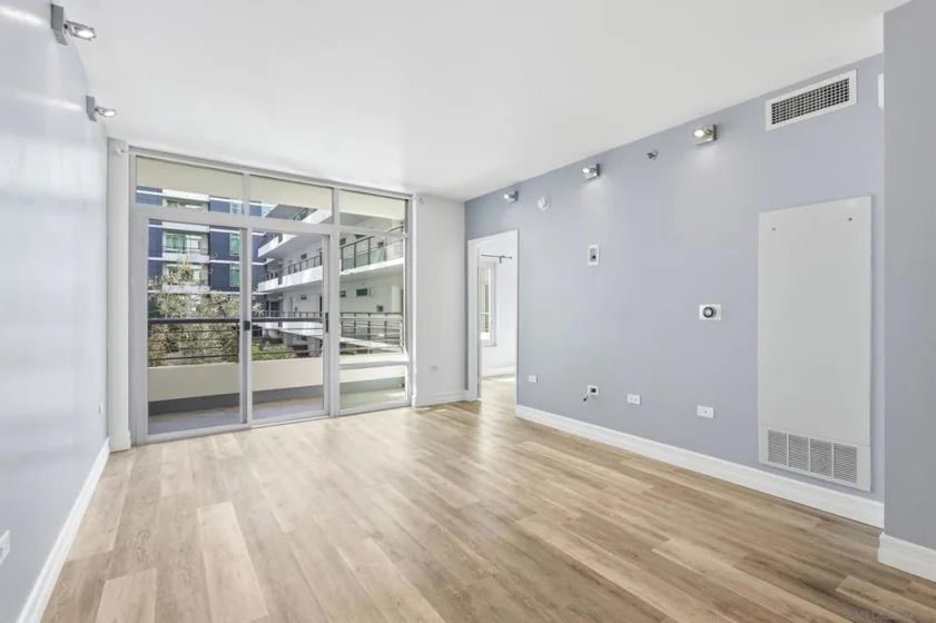 425 W Beech Street #336 photo 9