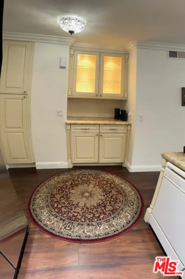 10751 Wilshire Boulevard #906 photo 10