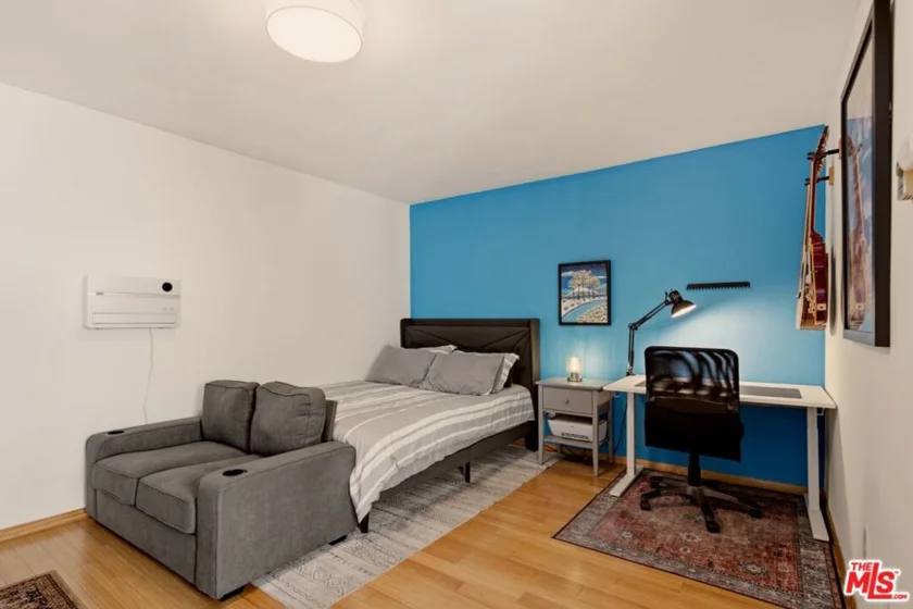 960 Larrabee Street #117 photo 10