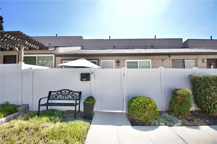 2248 Loma Alta Drive photo 1