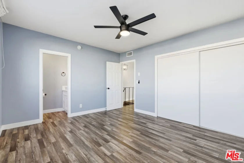 141 W Hillcrest Boulevard #2 photo 29