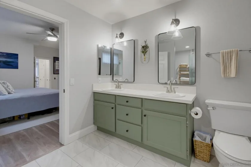 331 Olive #202 photo 16