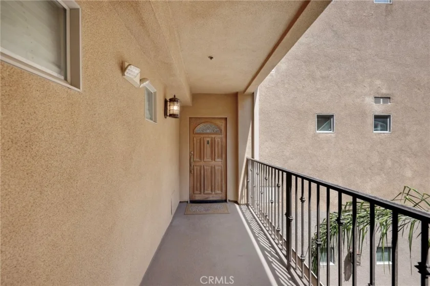 1515 Grismer #202 photo 2