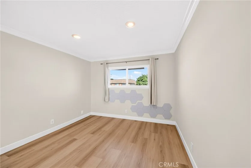 4657 Larwin photo 15