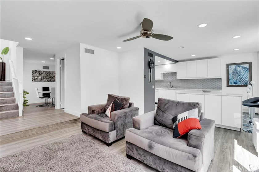27408 Hyatt Court photo 17
