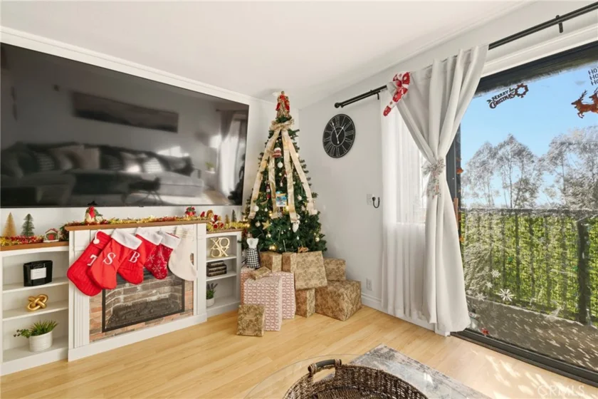 3980 Faircross Place #17 photo 5