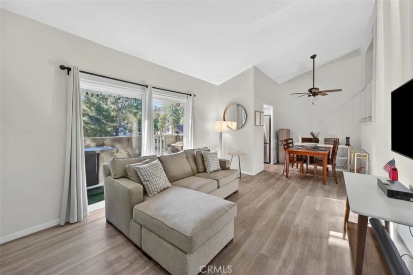 1627 Brea Boulevard photo 5