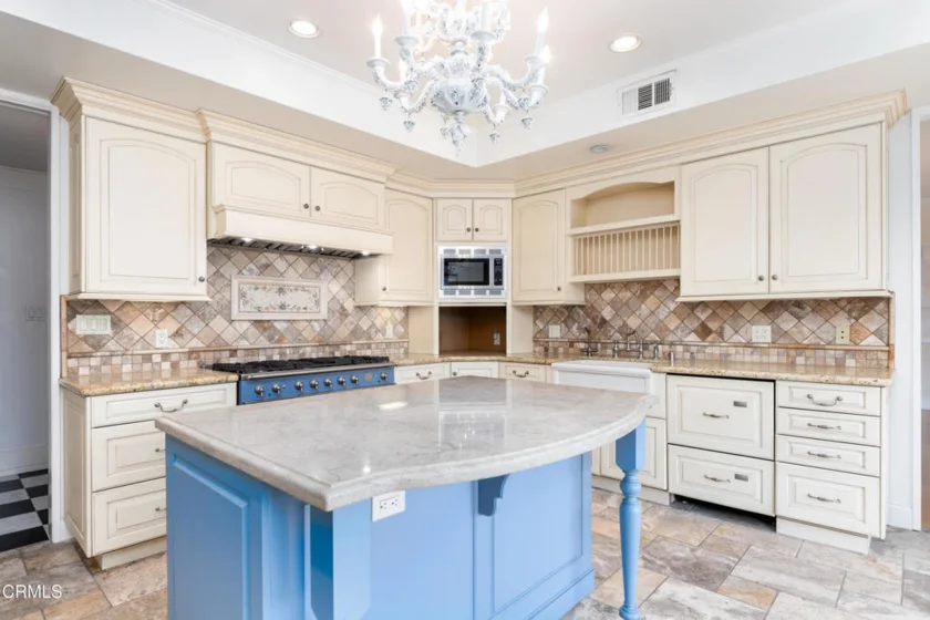 380 S Orange Grove Boulevard #12 photo 9