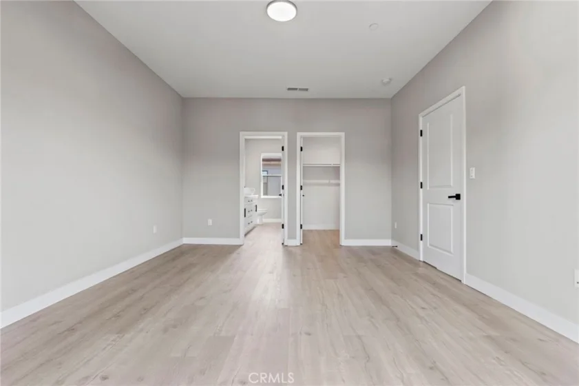 341 S Cypress Street photo 9