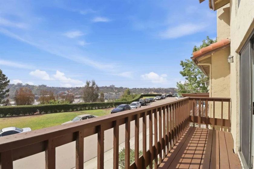 6862 Camino Berdecio photo 21