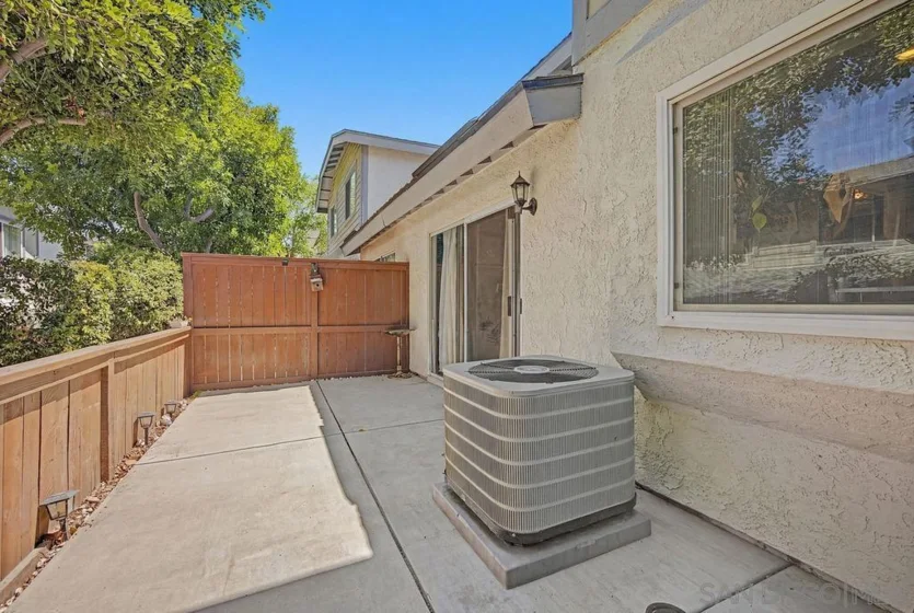 1721 Maxwell #B photo 20