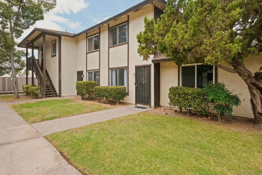 10345 Carefree Drive photo 2