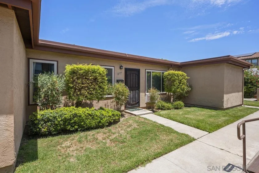 8777 Wahl Street photo 2