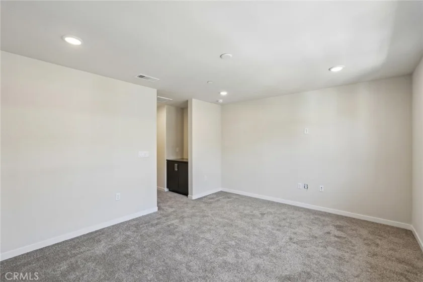 9542 Hannah Way photo 8