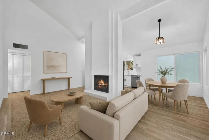 22330 Victory Boulevard #604 photo 16