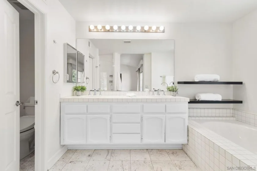 5117 Renaissance Avenue #D photo 15