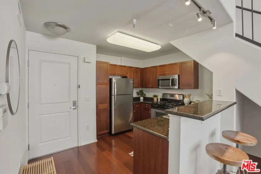 100 S Alameda Street #401 photo 9