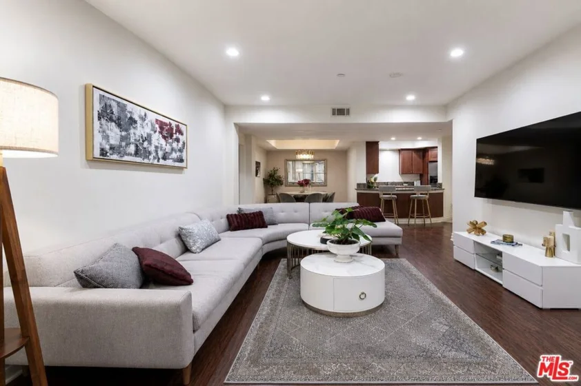 15206 Burbank Boulevard #116 photo 16