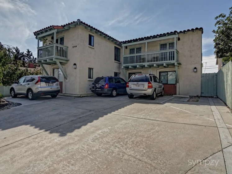 3744 Grim Avenue #5 photo 1