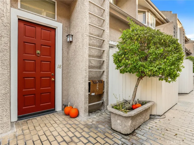 10911 Bluffside Drive #18 photo 1