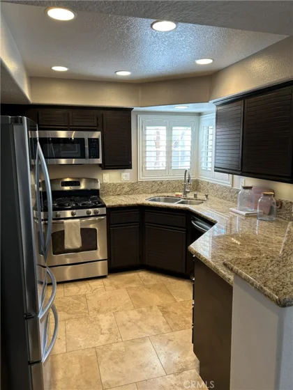 8070 E Goldenrod photo 10