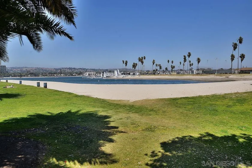 3828 Riviera Drive #2B photo 72