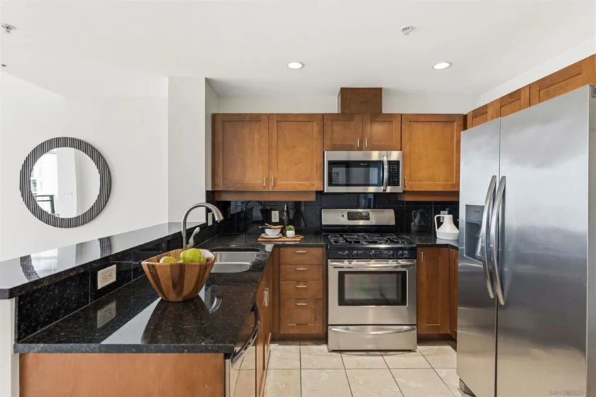 475 Redwood Street #701 photo 8