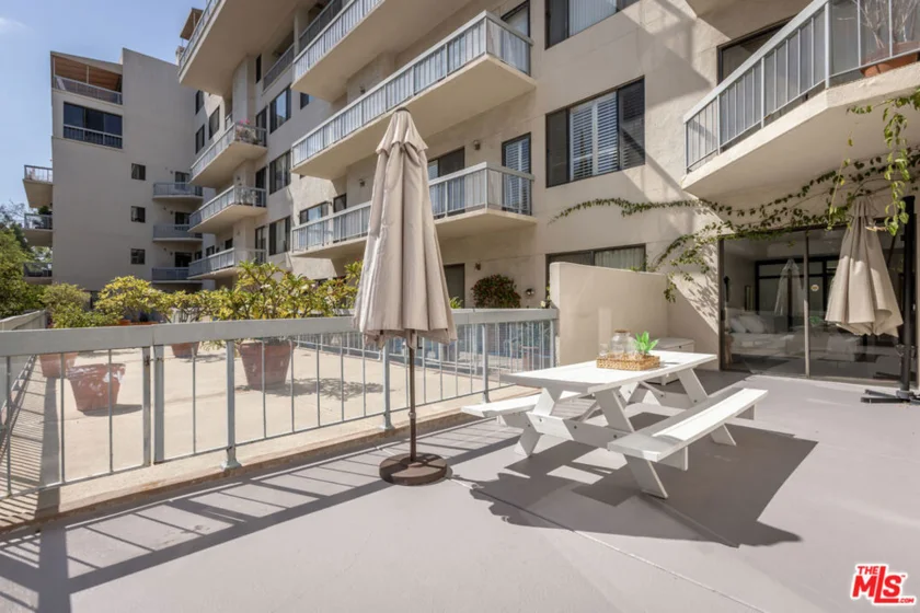 4460 Wilshire Boulevard #207 photo 66