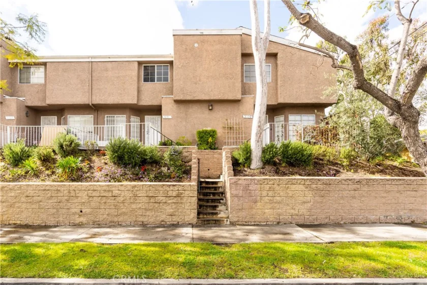 3121 Dalton Avenue photo 1