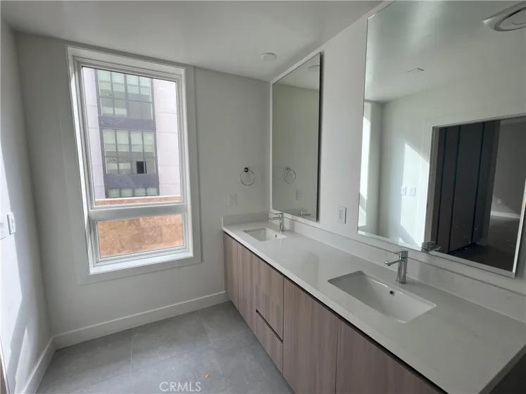 39 S Los Robles #3002 photo 17