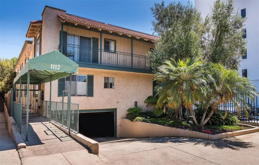 1112 N Olive Drive #1 photo 1
