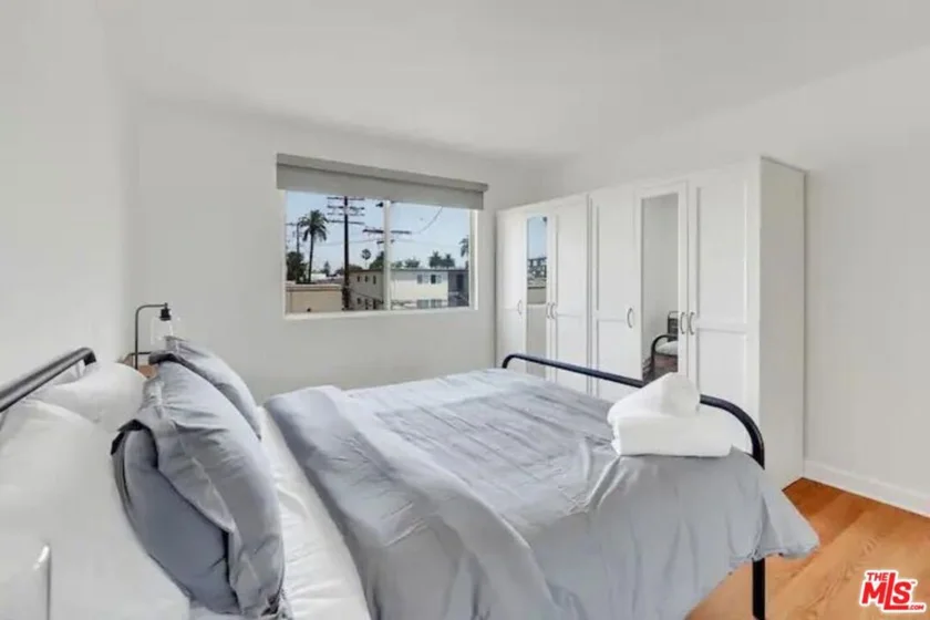 615 E Broadway #304 photo 19