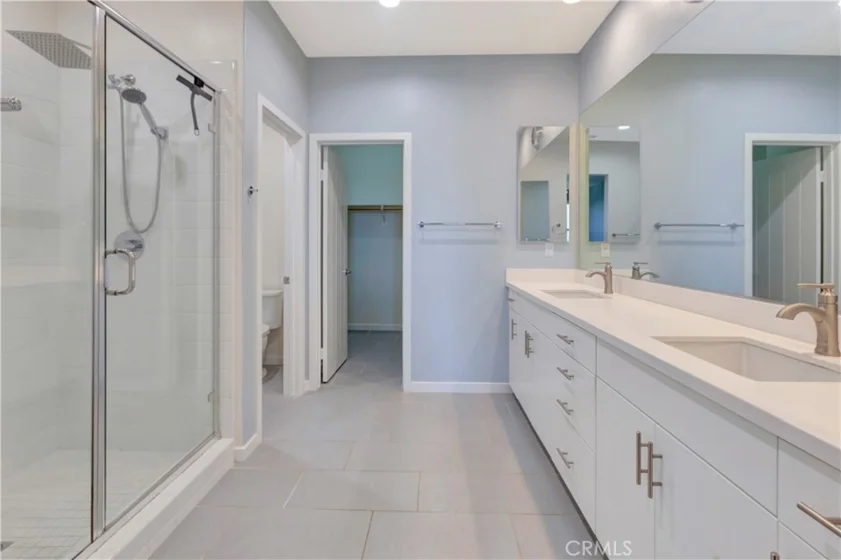 76 Finch photo 15