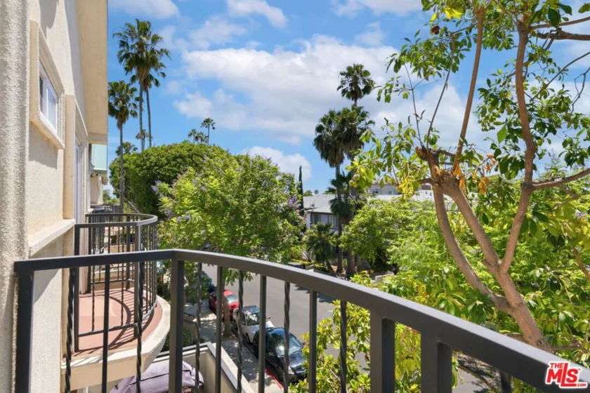 1010 N Curson Avenue #101 photo 25