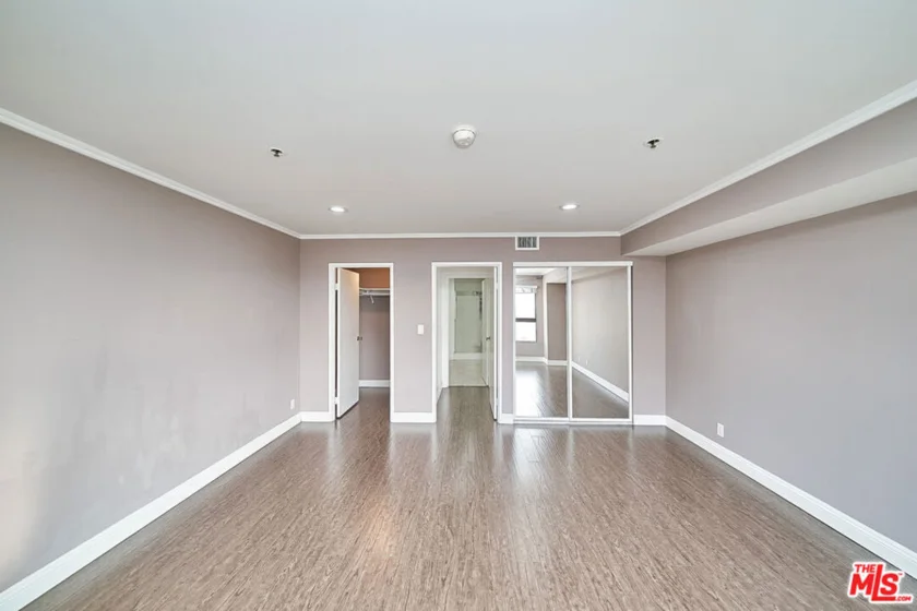 727 S Ardmore Avenue #801 photo 7