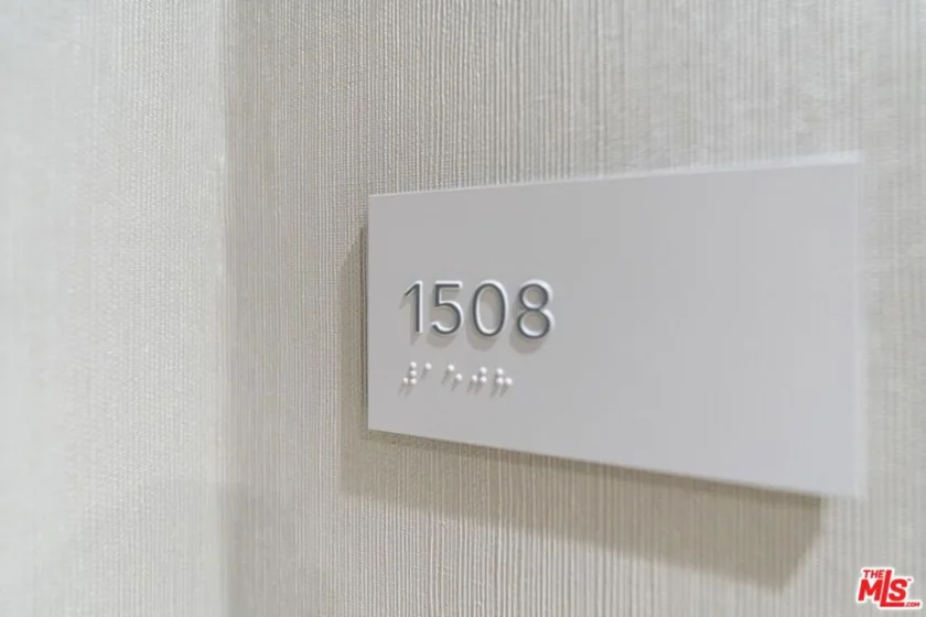 889 Francisco Street #1508 photo 2