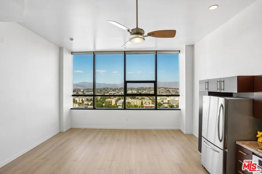 1100 Wilshire Boulevard #1804 photo 2