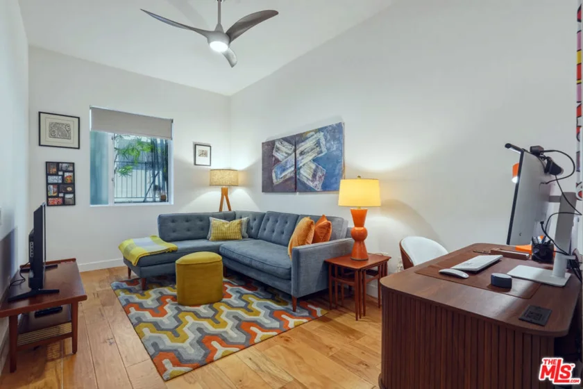 1050 N Gardner Street #3 photo 21