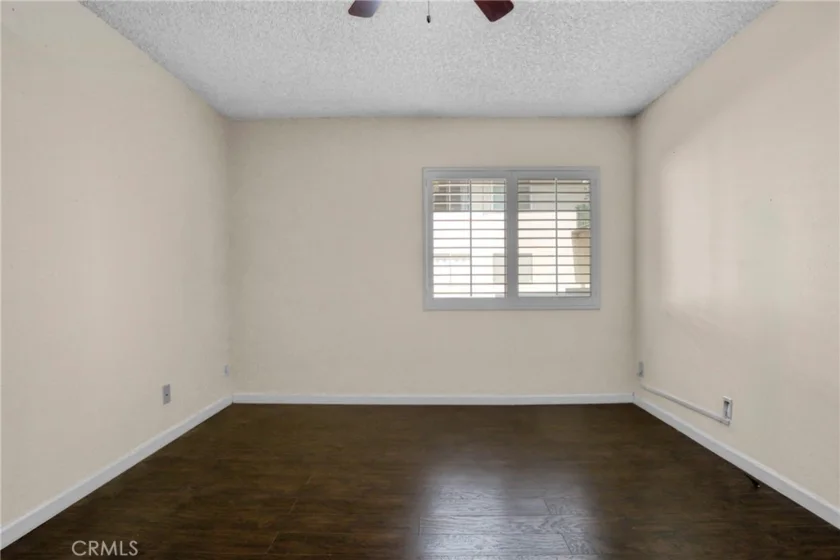5460 White Oak Avenue #F105 photo 17