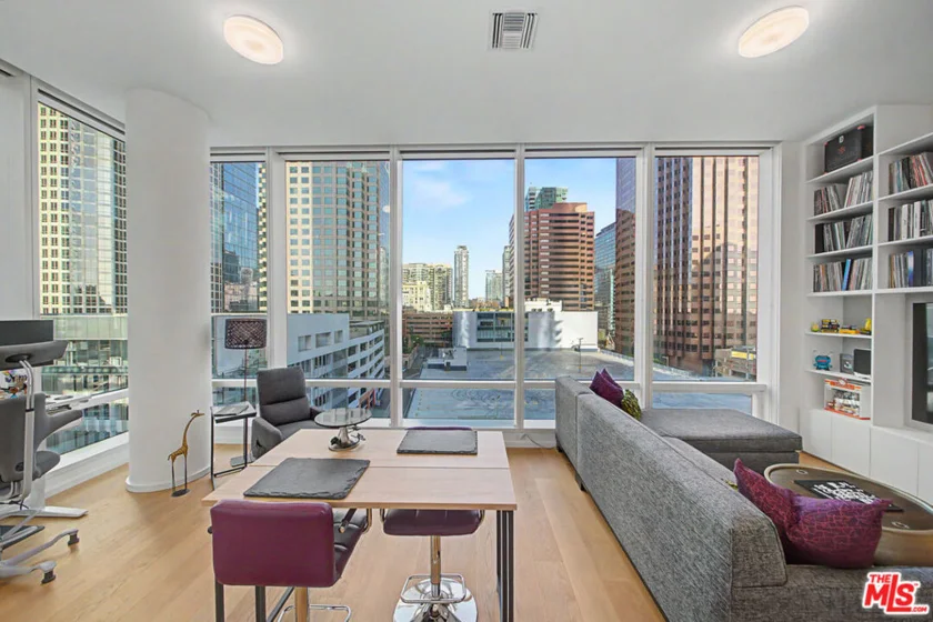 877 Francisco Street #806 photo 24