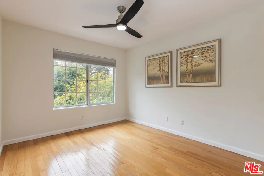 20950 Oxnard Street #10 photo 22