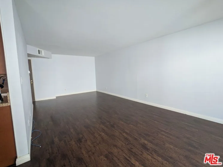 5412 Lindley Avenue #218 photo 22