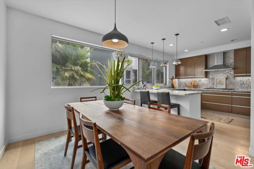 310 Washington Boulevard #601 photo 1
