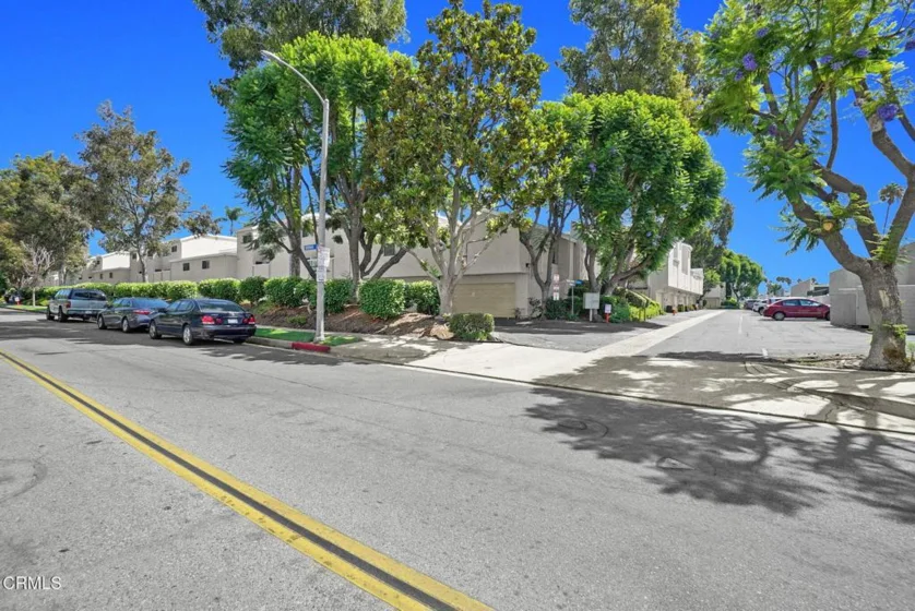 1522 Windsor Lane photo 45