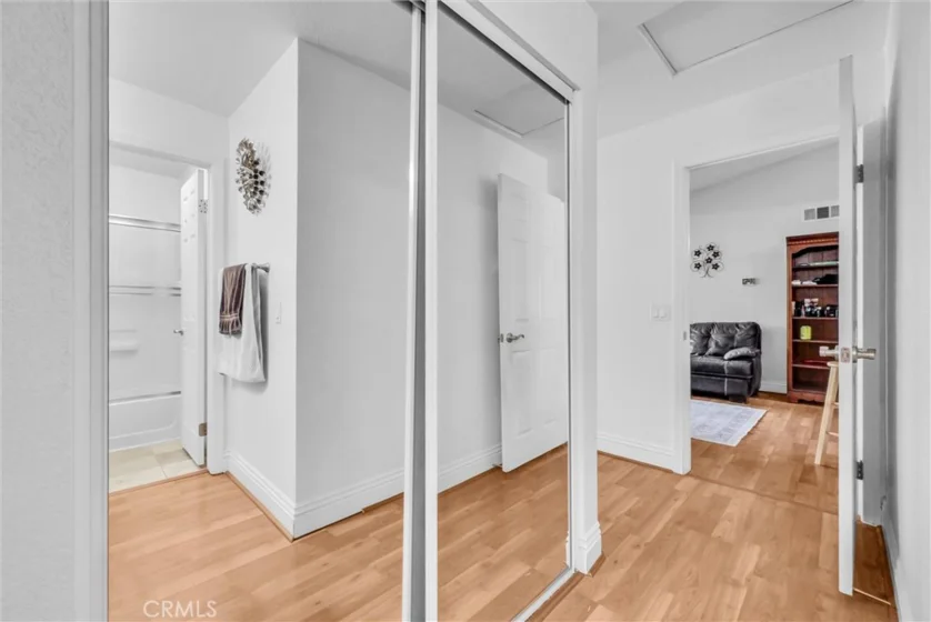 2425 Del Mar photo 11