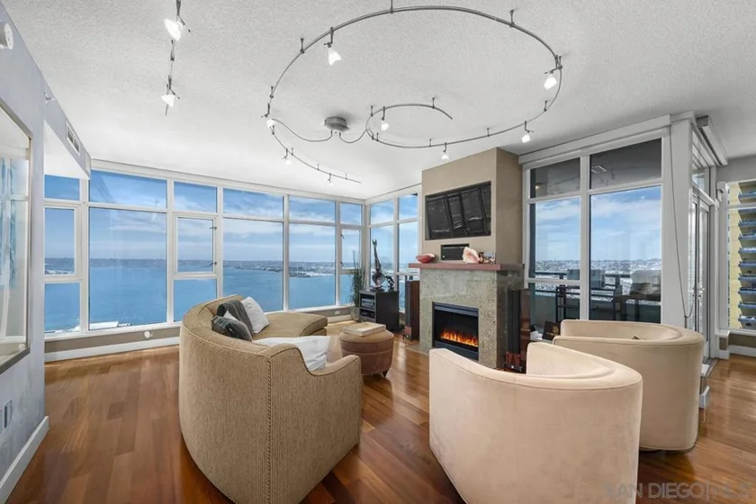 1205 Pacific Hwy #3101 photo 11