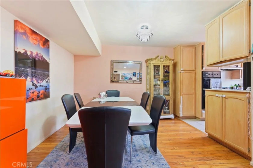 5429 Newcastle # 303 photo 17