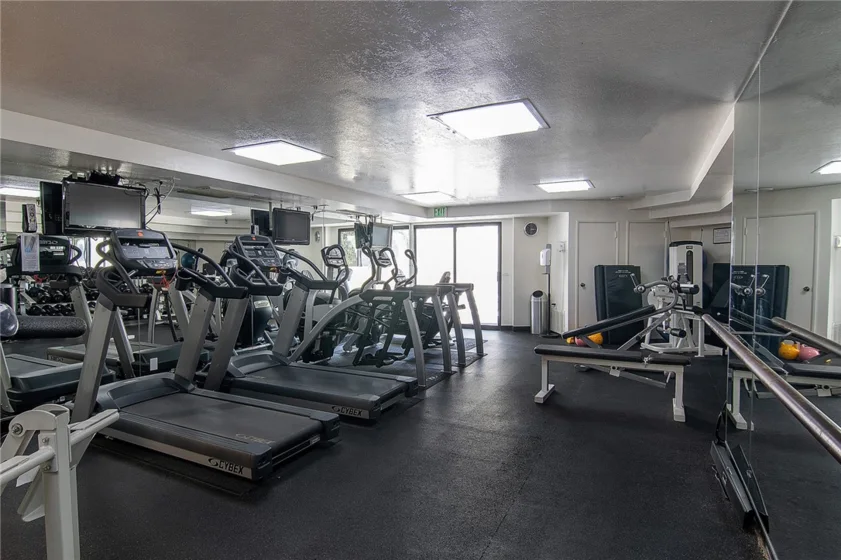 121 S Hope Street #333 photo 12